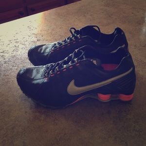 Black & Pink Nike Shox Juniors.