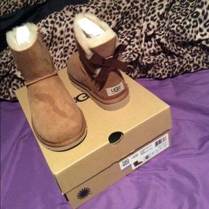 Mini bailey bow uggs