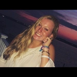 Meet your Posher, Corinne