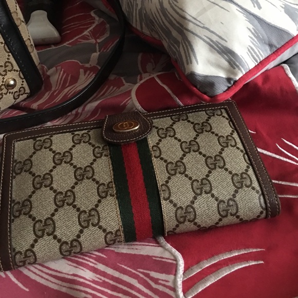 Gucci wallet