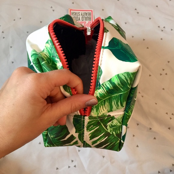 PINK Victoria's Secret Bags Vs Pink Makeup Bag Poshmark