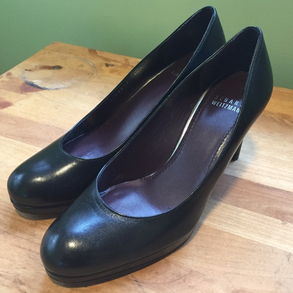 SOLD - Stuart Weitzman black Blog pumps