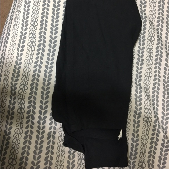 SOLID BLACK LULAROE LEGGINGS OS
