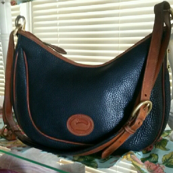 *24hr SALE $50*DOONEY Bourke Vintage Crescent Sac