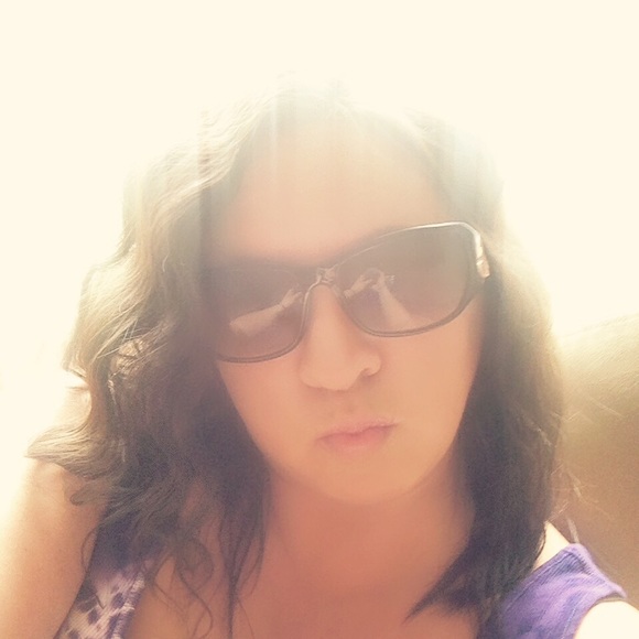Meet your Posher, Kim - Picture 1 of 1