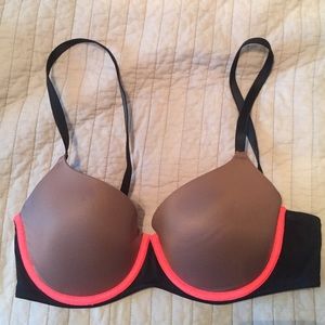 Brand new VS bra.
