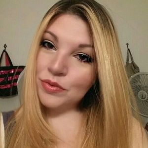 Meet your Posher, Traci