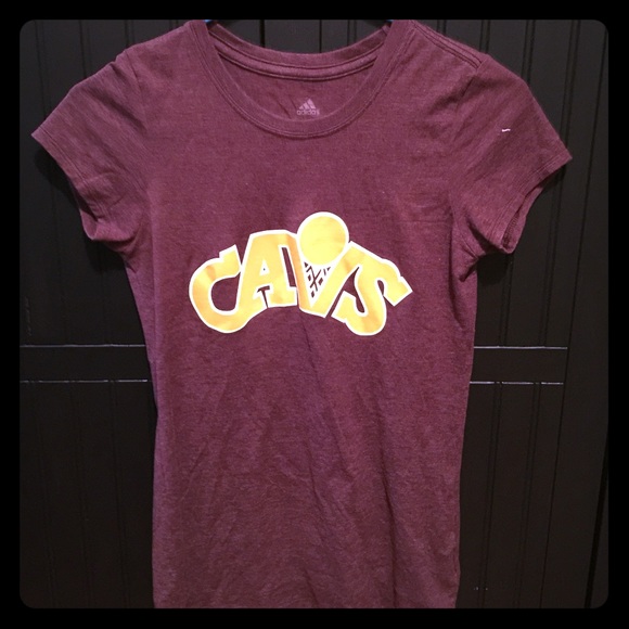 Cleveland Cavs shirt - Picture 1 of 2