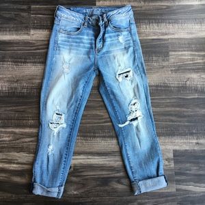 ❤️on sale! AEO distressed hi rise crop