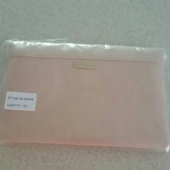 Jessie James Decker Kittenish Clutch