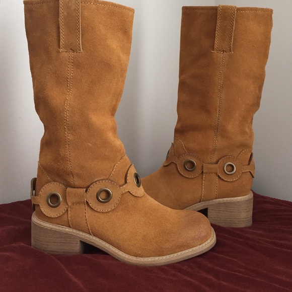 Mojo Moxy suede boots