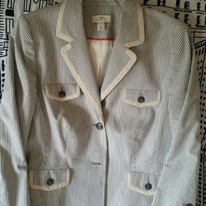 Adorable Prep Seersucker Blazer, Ann Taylor
