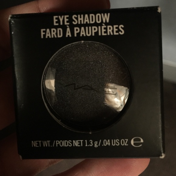 MAC Transformed Eye Shadow 🔮