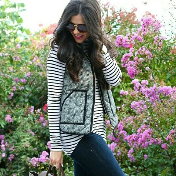 Herringbone Quilted Vest - Picture 2 of 4