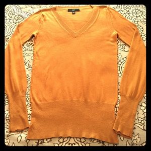 Beautiful goldenrod, Light weight v-neck sweater.