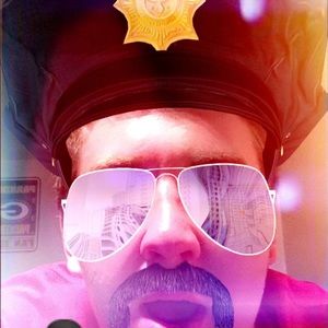 Meet your Posher, Zach