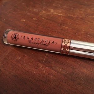 Anastasia Beverly Hills liquid matte lipstick