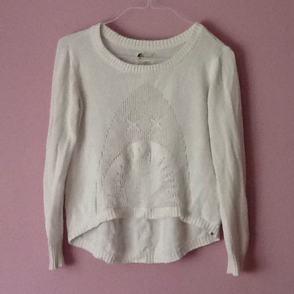 Billabong sweater. Shark design.