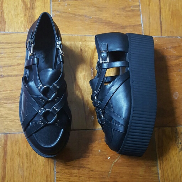 NEW UNIF FLATFORM SHOES