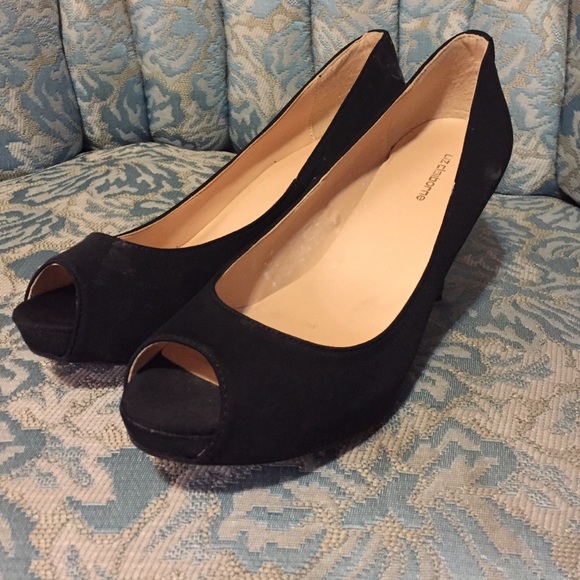 Black high heels - Picture 2 of 4