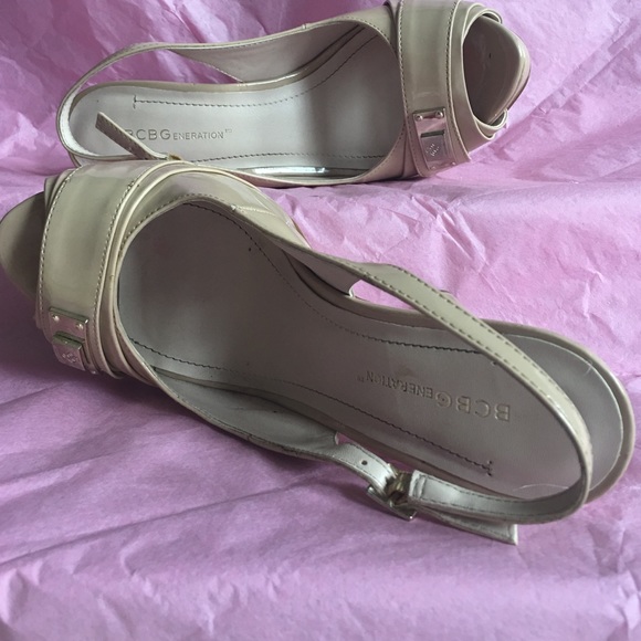 Bcbgeneration Patent Platform Peep Slingback 7.5 - image 2