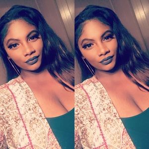 Meet your Posher, Ebony