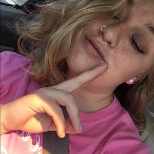 Meet your Posher, Lorraine