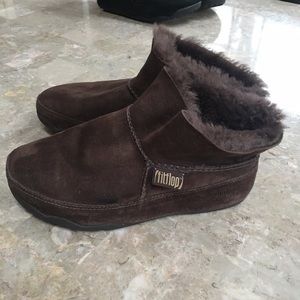 Fit flop brown suede and fur bootie
