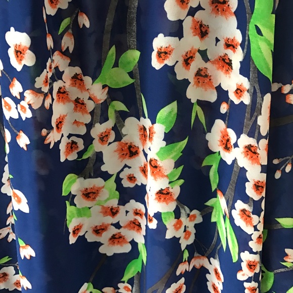 Blue floral kimono - Picture 3 of 3