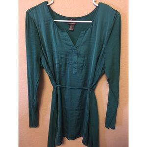 NWOT Oh Baby Emerald Maternity Top