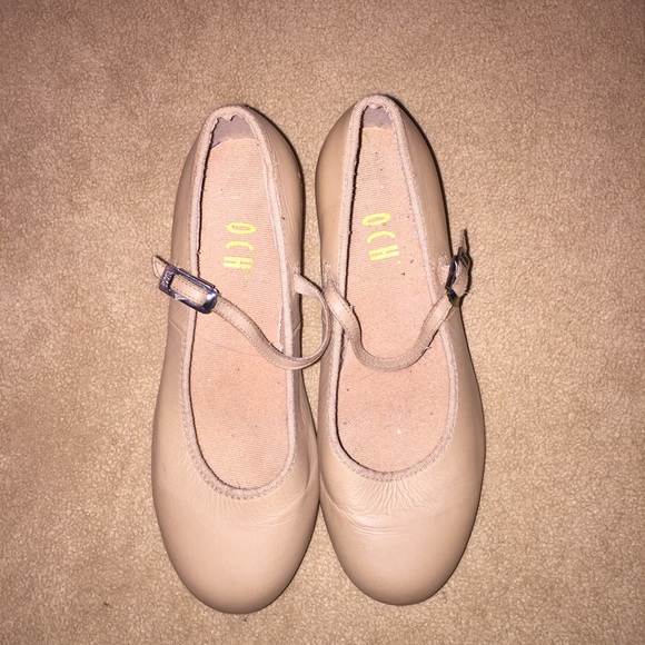 Girls Bloch tap shoes