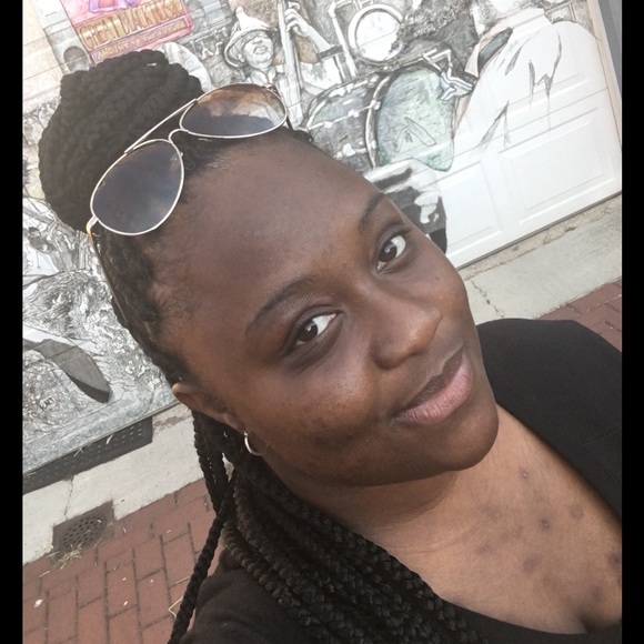 Meet your Posher, Rhonda - Picture 1 of 1