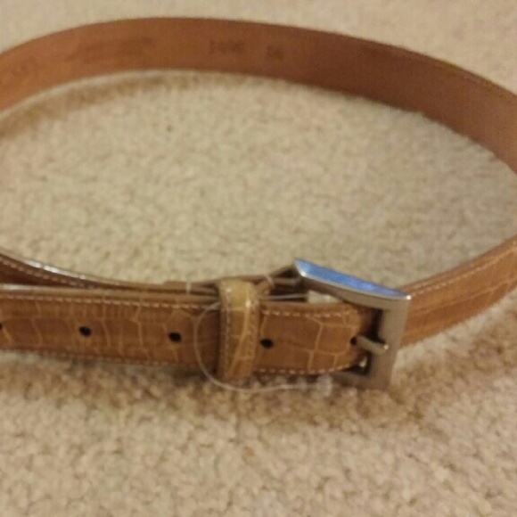 WCM New York NWOT Genuine Crocodile Belt Size S wi - Picture 1 of 1