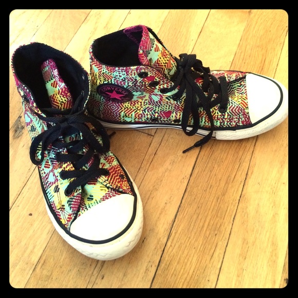 Funky heart pattern high top Converse!