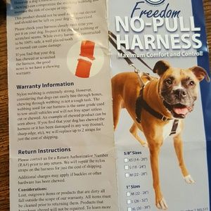 NWOT Freedom No-Pull Harness, size Large