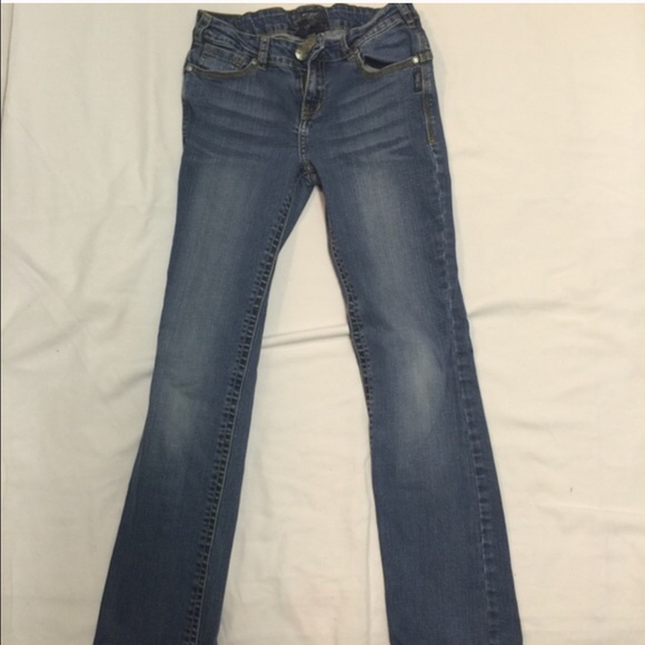 Silver Jeans - Picture 2 of 4