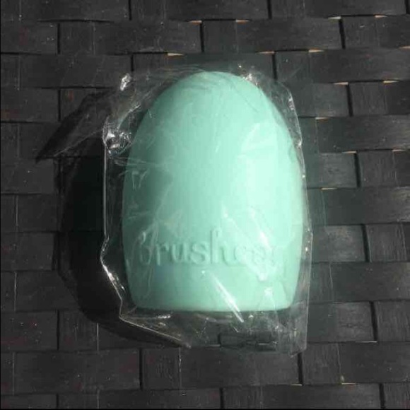 Mint Blue Brushegg Makeupe Brush Cleaner New - Picture 2 of 3