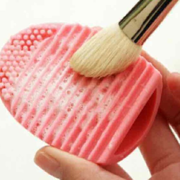 Mint Blue Brushegg Makeupe Brush Cleaner New - Picture 3 of 3