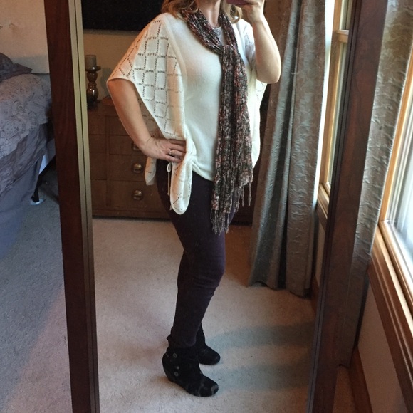 Butterfly Top Sweater - Picture 2 of 4