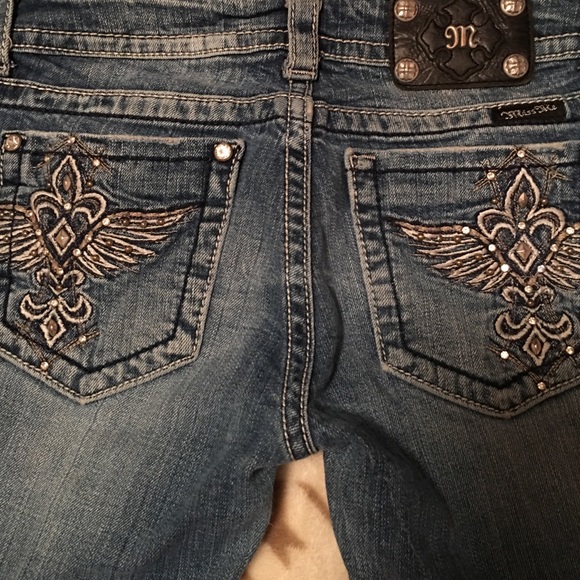 Miss Me size 27, fits like 26