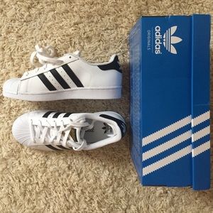 Adidas Superstar J Sneakers