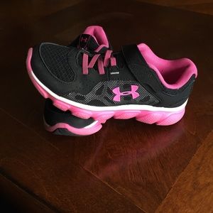 Girls Under armour shoes