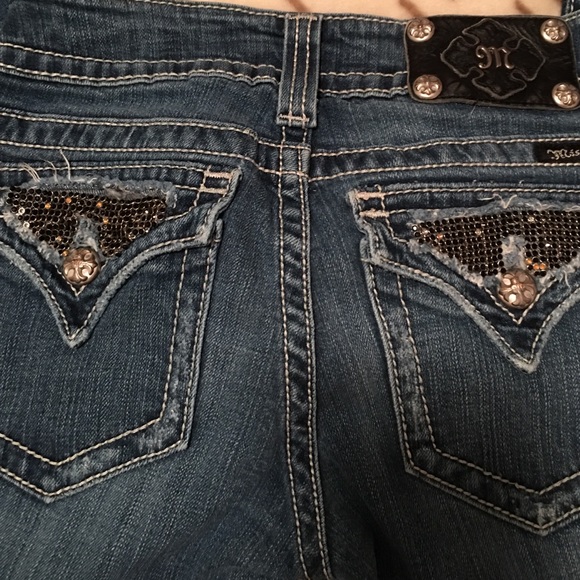 Miss Me size 27, fits like a 26.