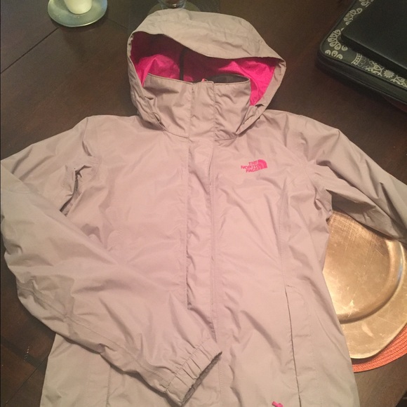 The North Face Women's Resolve Jacket