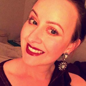 Meet your Posher, April