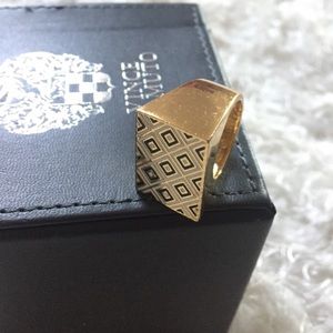 Vince Camuto ring