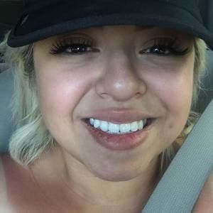 Meet your Posher, Ena