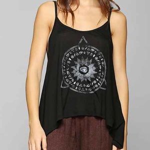 Cea Jae Urban Outfitters black tank 〰➰