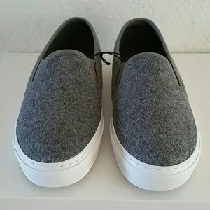 Gap Wool slip on shoes