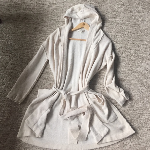 Barefoot dreams robe